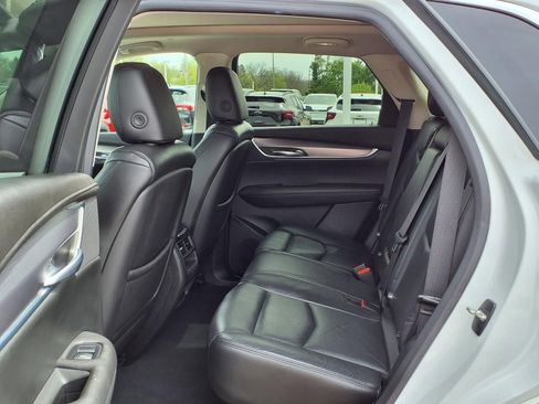 Used 2018 Cadillac XT5 Premium Luxury AWD/4WD image 10