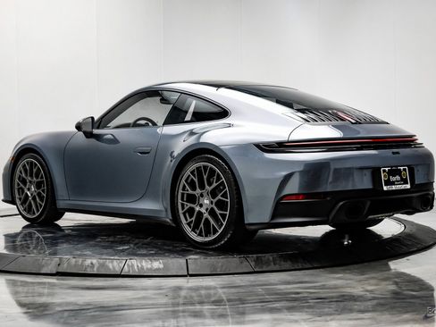 Used 2025 Porsche 911 Carrera image 12