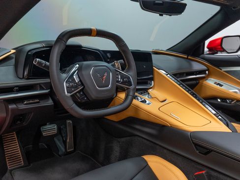 Used 2022 Chevrolet Corvette Stingray Preferred Cpe w/ Z51 Performance Package RWD image 16