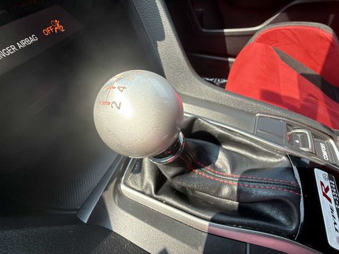 Used 2019 Honda Civic Type R image 15