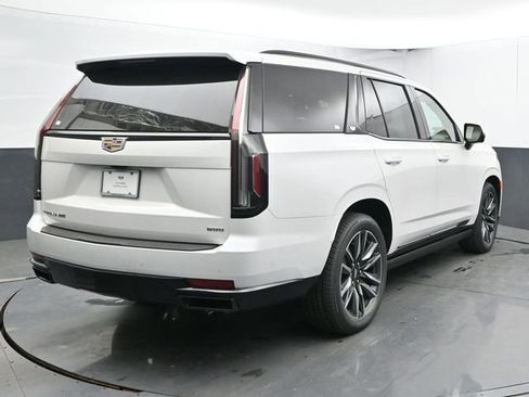 Used 2024 Cadillac Escalade Sport Platinum w/ LPO, Floor Liner Package AWD/4WD image 9