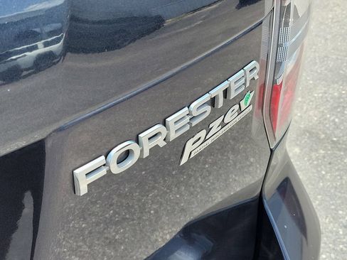Used 2015 Subaru Forester 2.5i w/ Alloy Wheel Package AWD/4WD image 6