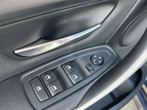 Used 2015 BMW 320i xDrive Sedan AWD/4WD image 18