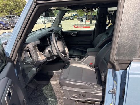 Used 2025 Ford Bronco Outer Banks AWD/4WD image 17
