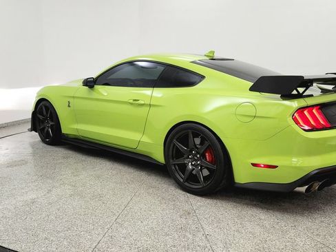 Used 2020 Ford Mustang Shelby GT500 w/ Carbon Fiber Track Pack RWD image 3