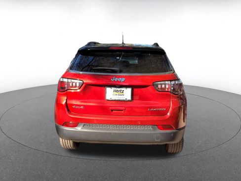 Used 2025 Jeep Compass Limited image 6