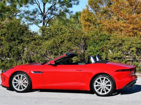 Used 2019 Jaguar F-TYPE Convertible image 32