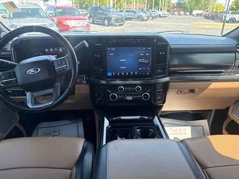 Used 2023 Ford F350 Lariat w/ Lariat Ultimate Package AWD/4WD image 23