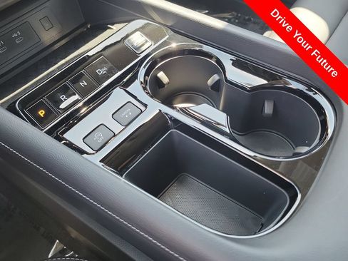 Used 2025 Nissan Murano SV FWD image 16