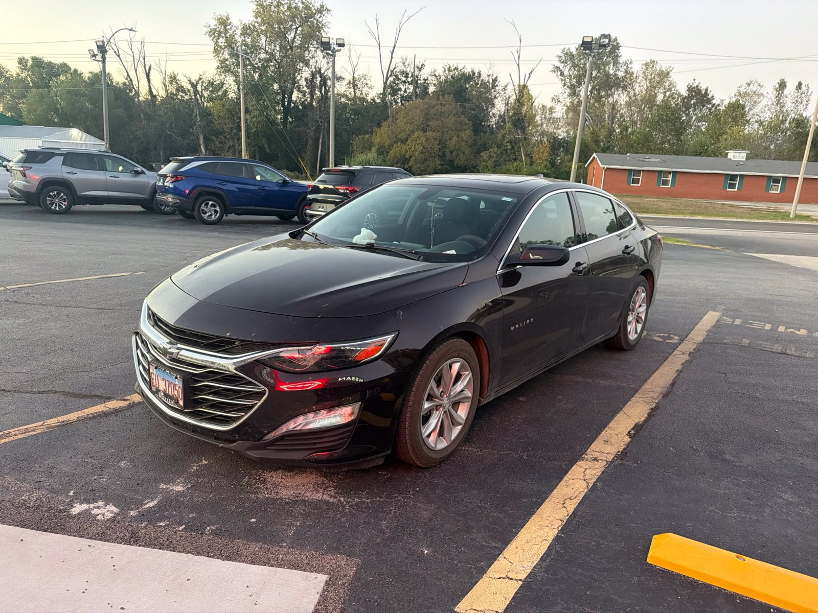 Used 2021 Chevrolet Malibu LT FWD image 4