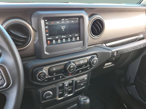 Used 2020 Jeep Wrangler Unlimited Sport S AWD/4WD image 22