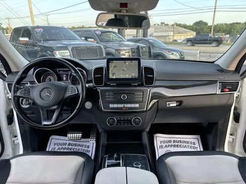 Used 2018 Mercedes-Benz GLE 43 AMG 4MATIC image 40