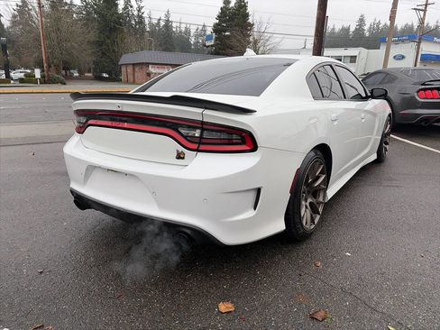 Used 2016 Dodge Charger R/T Scat Pack w/ Technology Group image 10