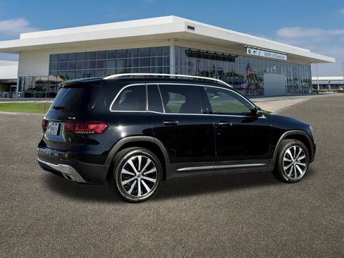 Used 2022 Mercedes-Benz GLB 250 4MATIC image 34
