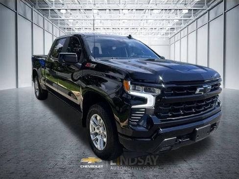 Used 2024 Chevrolet Silverado 1500 RST w/ Convenience Package II AWD/4WD image 3