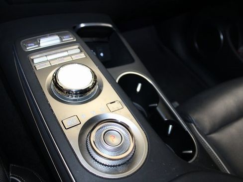 Used 2023 Genesis GV70 2.5T w/ Advanced Package image 19