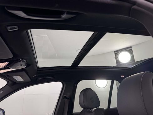 Used 2025 BMW X5 xDrive50e w/ Premium Package image 32