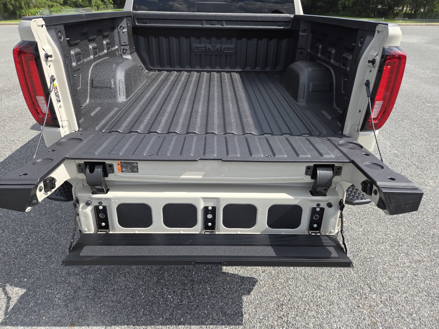 New 2026 GMC Sierra 1500 Denali AWD/4WD image 23