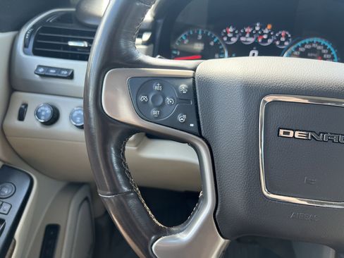 Used 2019 GMC Yukon XL Denali w/ Denali Ultimate Package AWD/4WD image 19