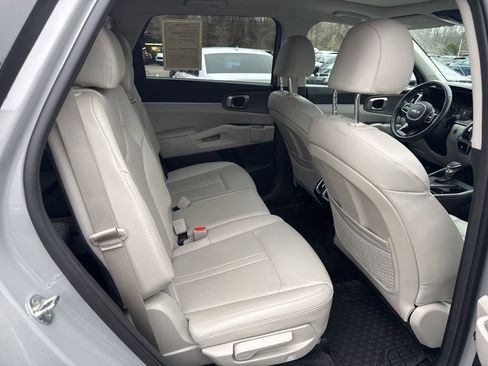 Used 2022 Kia Sorento S w/ Option Group 015 image 12