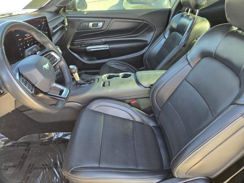Used 2025 Ford Mustang GT Premium image 23