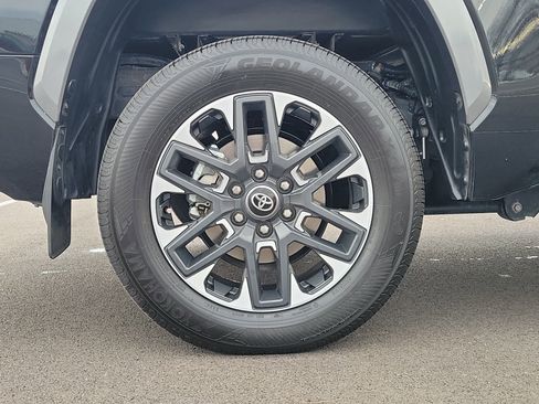 Used 2025 Toyota Tundra Limited image 5