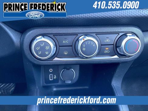 Used 2022 Nissan Kicks S image 29