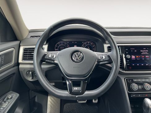 Used 2019 Volkswagen Atlas SEL R-Line AWD/4WD image 14