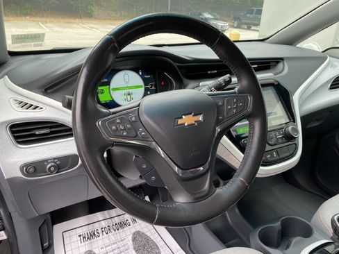 Used 2020 Chevrolet Bolt LT FWD image 17