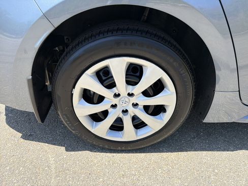 Used 2025 Toyota Corolla LE FWD image 17