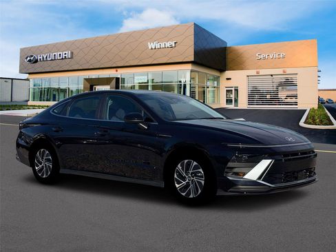 New 2026 Hyundai Sonata Blue FWD image 10