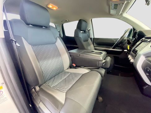 Used 2016 Toyota Tundra SR5 AWD/4WD image 16
