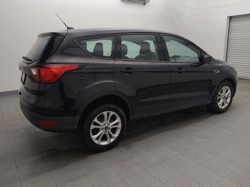 Used 2019 Ford Escape S image 10