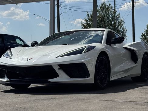 Used 2021 Chevrolet Corvette Stingray Coupe w/ Z51 Performance Package RWD image 7