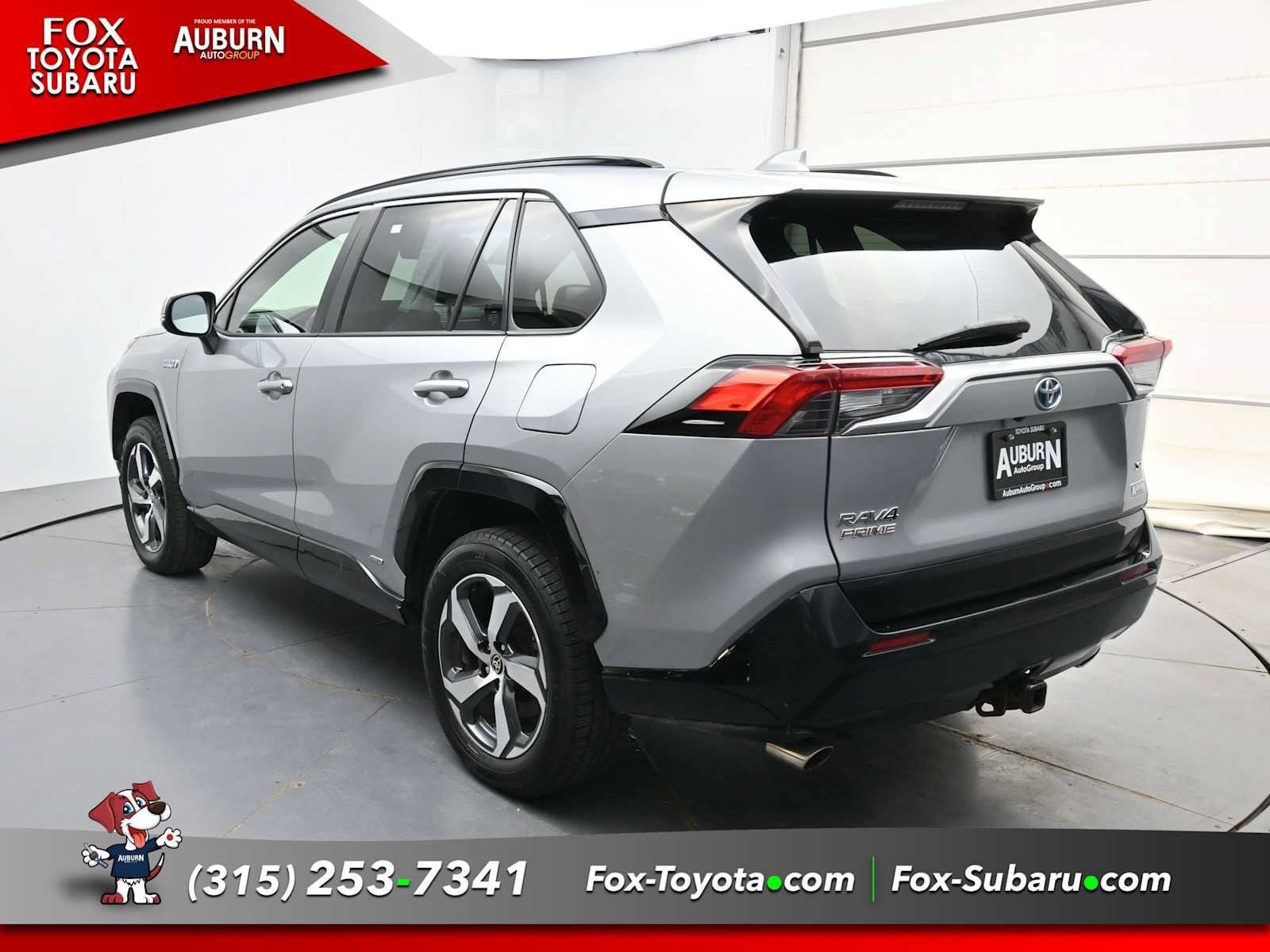 Used 2021 Toyota RAV4 SE w/ Weather & Moonroof Package AWD/4WD image 15
