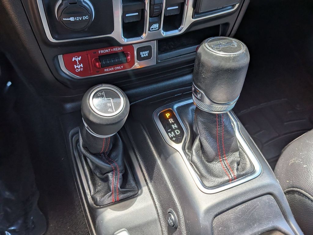 Used 2018 Jeep Wrangler Unlimited Rubicon AWD/4WD image 19