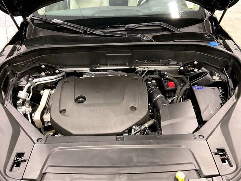 Certified 2024 Volvo XC90 B6 Plus w/ Protection Package Premier AWD/4WD image 31