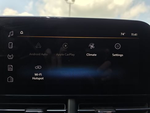 Used 2025 Chevrolet Trax RS w/ Sunroof Package FWD image 30