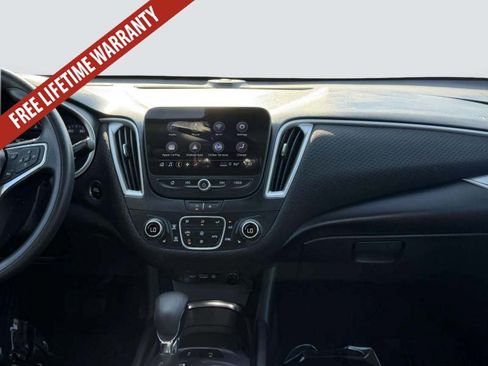 Used 2024 Chevrolet Malibu LT FWD image 17