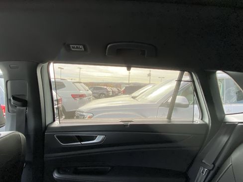 Used 2025 Volkswagen Atlas Cross Sport SEL R-Line image 27