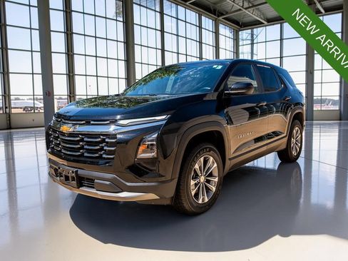 Used 2025 Chevrolet Equinox LT FWD image 30
