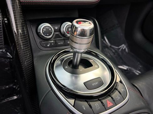 Used 2014 Audi R8 V10 image 44