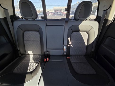 Used 2020 Chevrolet Colorado Z71 w/ Z71 Midnight Edition image 29