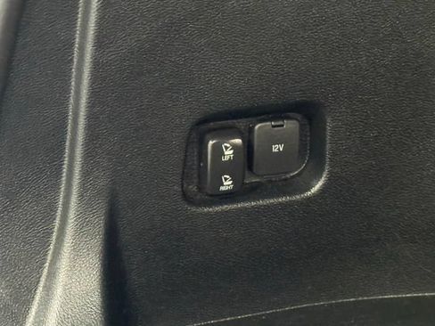 Used 2022 Ford Edge Titanium w/ Equipment Group 301A AWD/4WD image 37