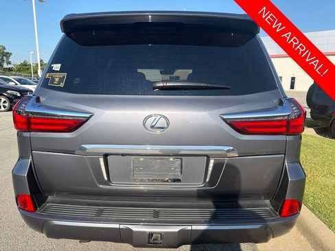 Used 2018 Lexus LX 570 4WD w/ Luxury Package image 5
