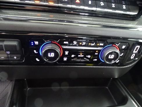Certified 2025 Chevrolet Silverado 1500 ZR2 AWD/4WD image 13