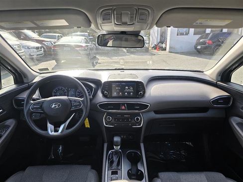Used 2019 Hyundai Santa Fe SE image 18