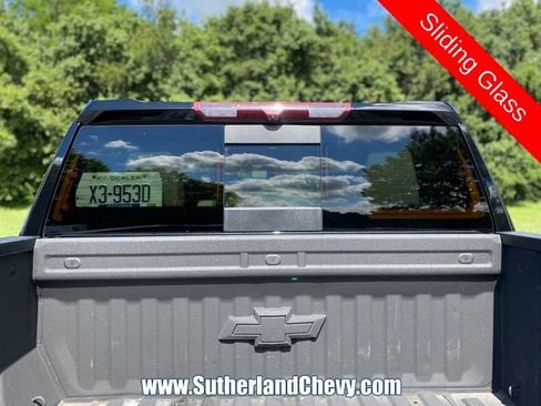 Used 2021 Chevrolet Silverado 1500 LTZ w/ LTZ Premium Package AWD/4WD image 15