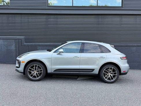 Certified 2026 Porsche Macan AWD/4WD image 2