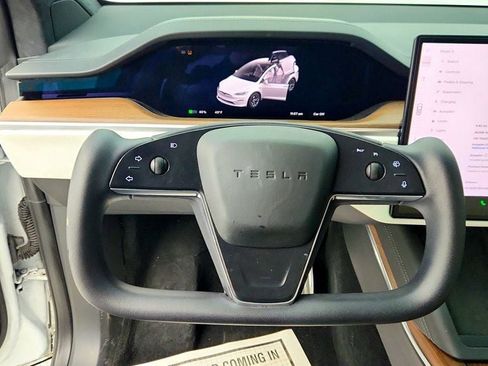 Used 2022 Tesla Model X AWD w/ Falcon Wing Doors & Pan image 12